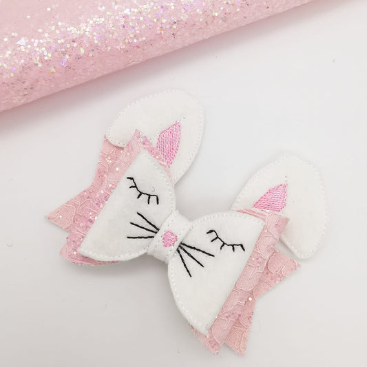 Fold Your Own Bunny Featuring the Dolly Bow by Felt Better