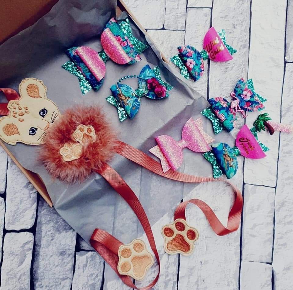 Little Cub Bow Holder