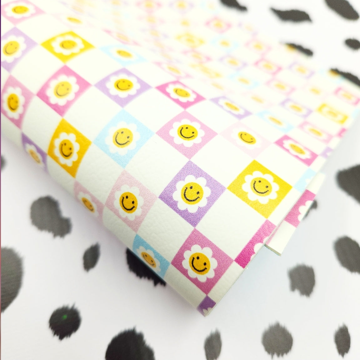 Checkered Daisies Artisan Leatherette