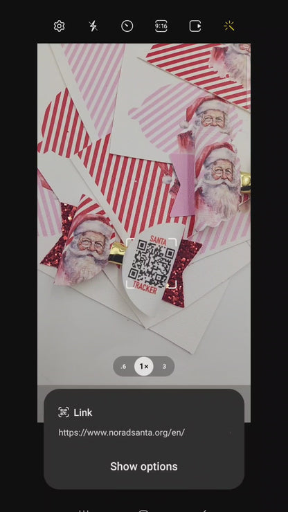 Santa Tracker 'Perfect Fit' & Fold Your Own Leatherette Bows