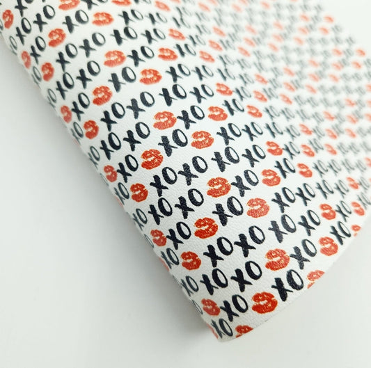 XOXO printed Chunky Glitter